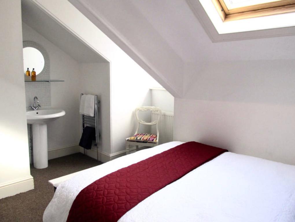 The Hideaway, Victorian Townhouse Apartment With Parking พลีมัธ ภายนอก รูปภาพ